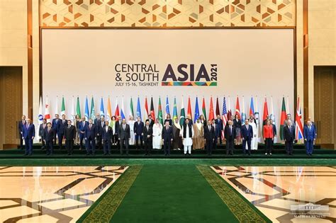 La Conferenza di Tashkent: Un incontro storico per la pace nell'Asia meridionale e il trionfo diplomatico di Zulfiqar Ali Bhutto